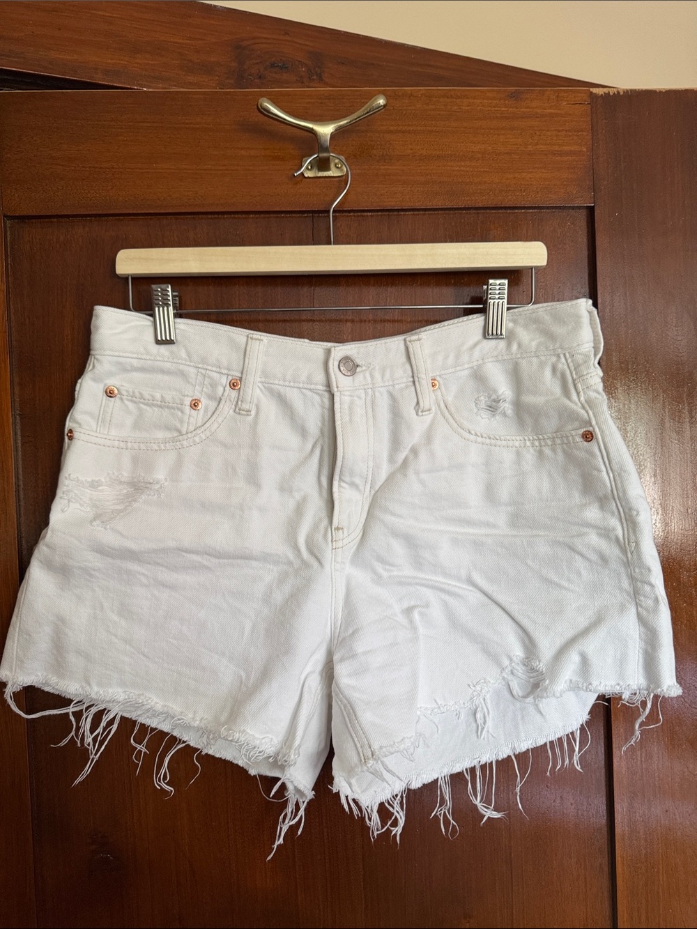 GAP Ultrasoft White Distressed Women's Denim Shorts
